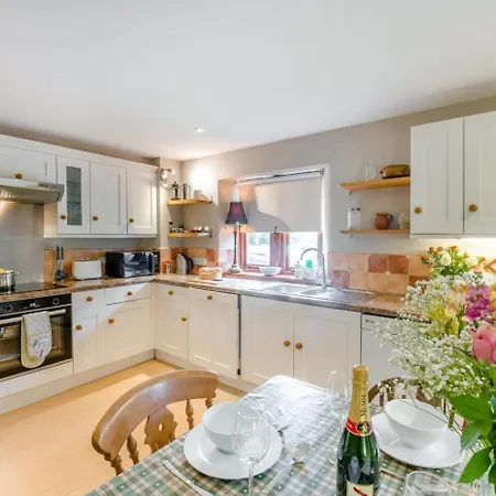 Hébergement de vacances 3 Bed In Oc-r33123 *