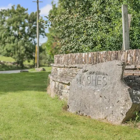 3 Bed In Oc-r33123 * Hawes