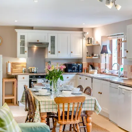 3 Bed In Oc-r33123 Hawes